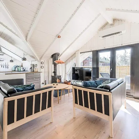 Holiday Lxxi